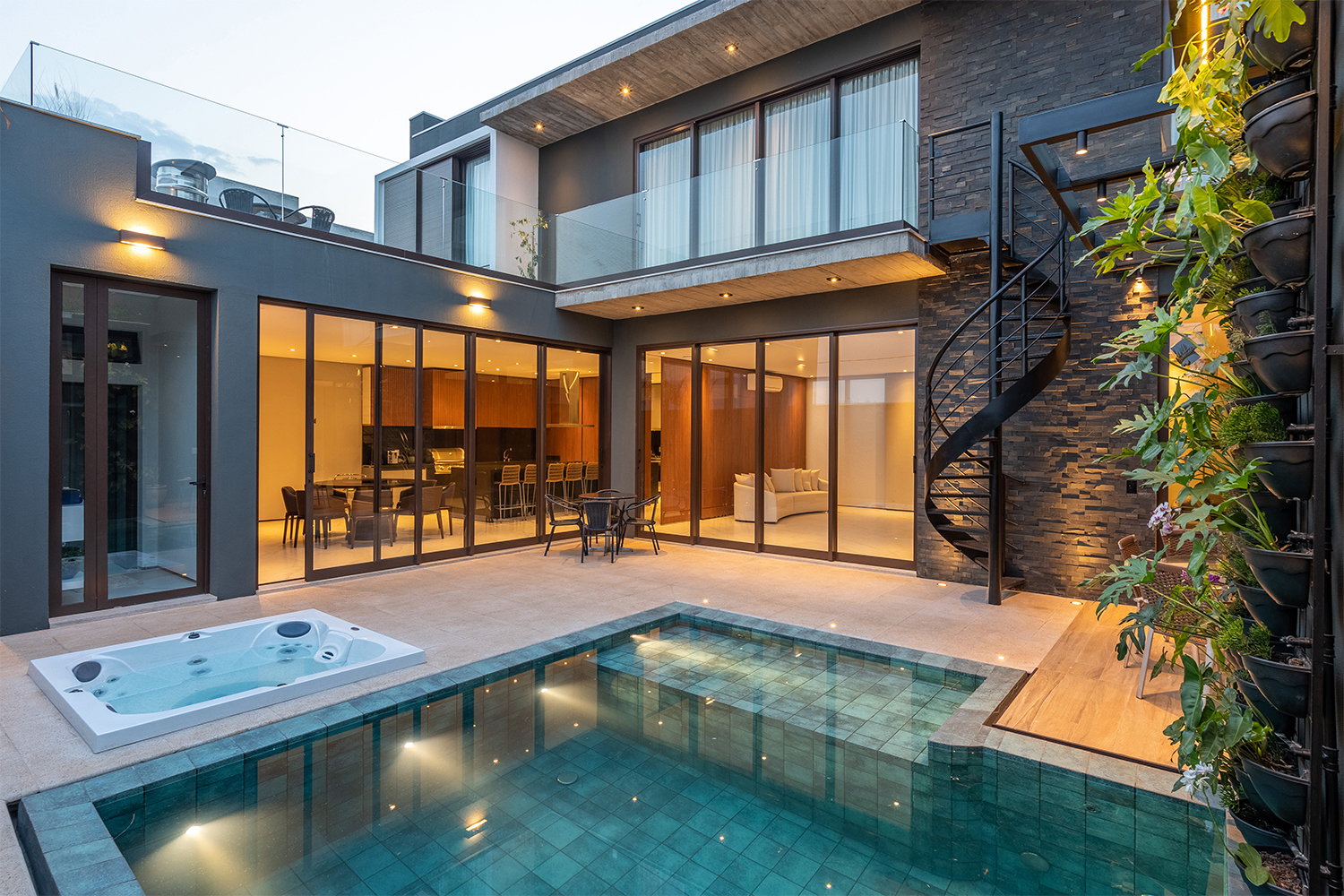 DSC07636-HDR copy.jpg