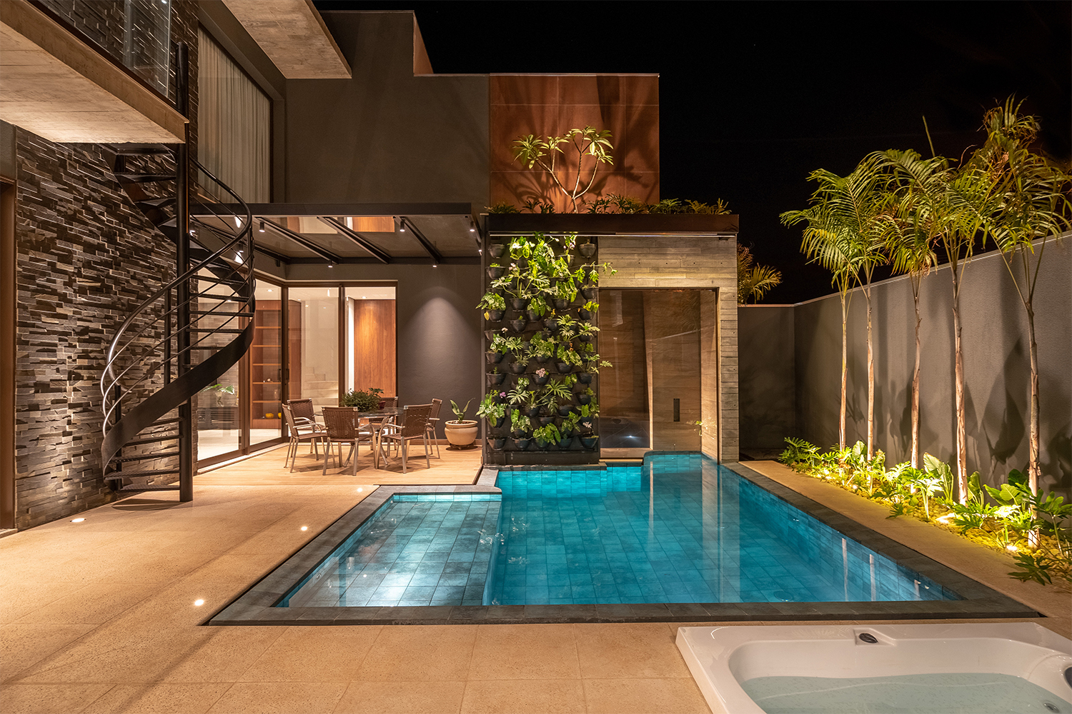 DSC07737-HDR copy.jpg