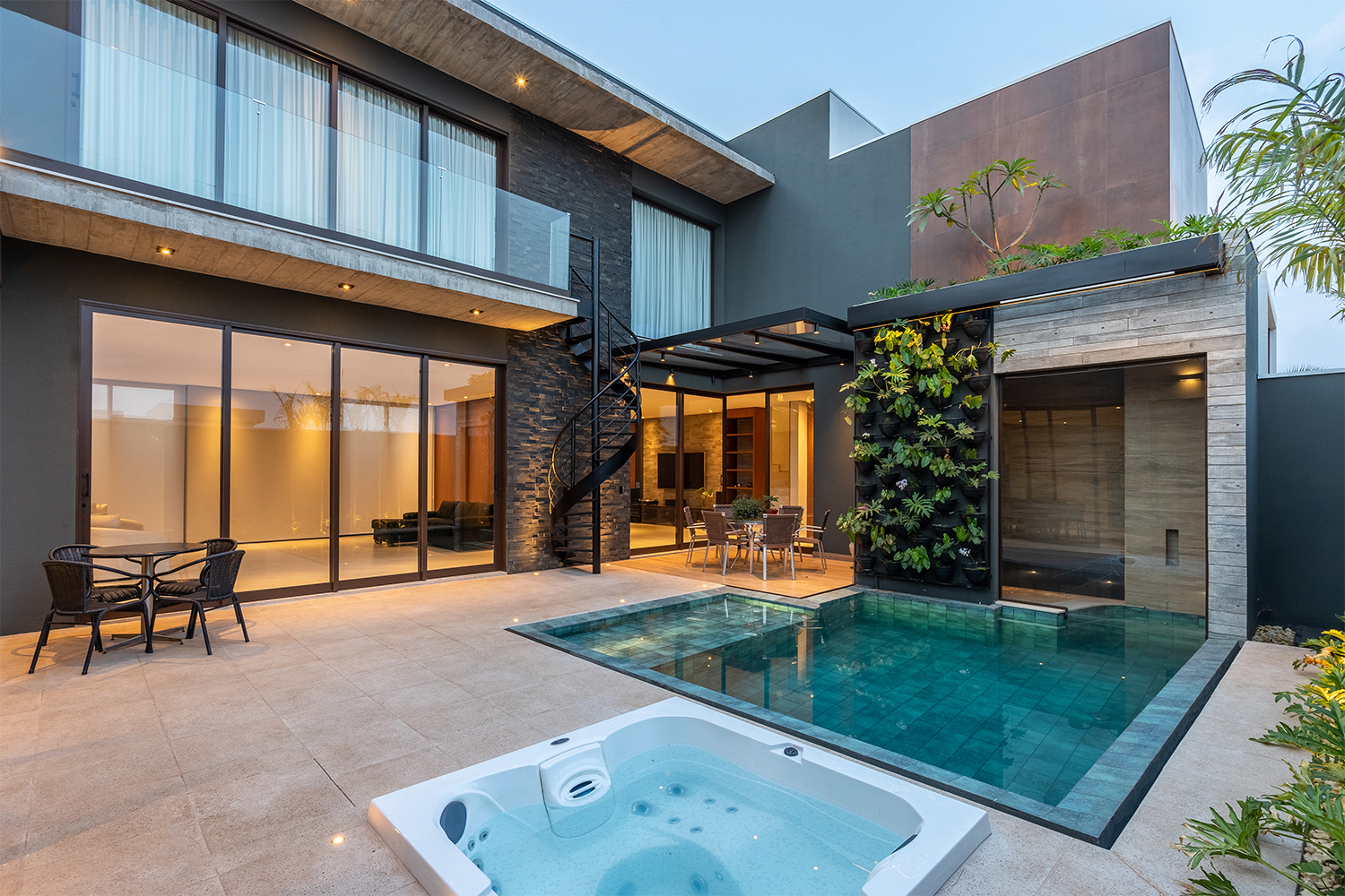 DSC07606-HDR copy.jpg